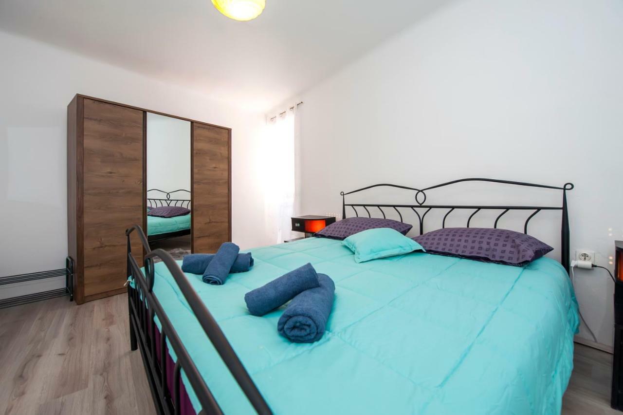 Stefan Apartment